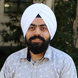 Dr. Amneet Bhalla